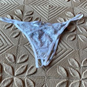 NWT Youmita Thong